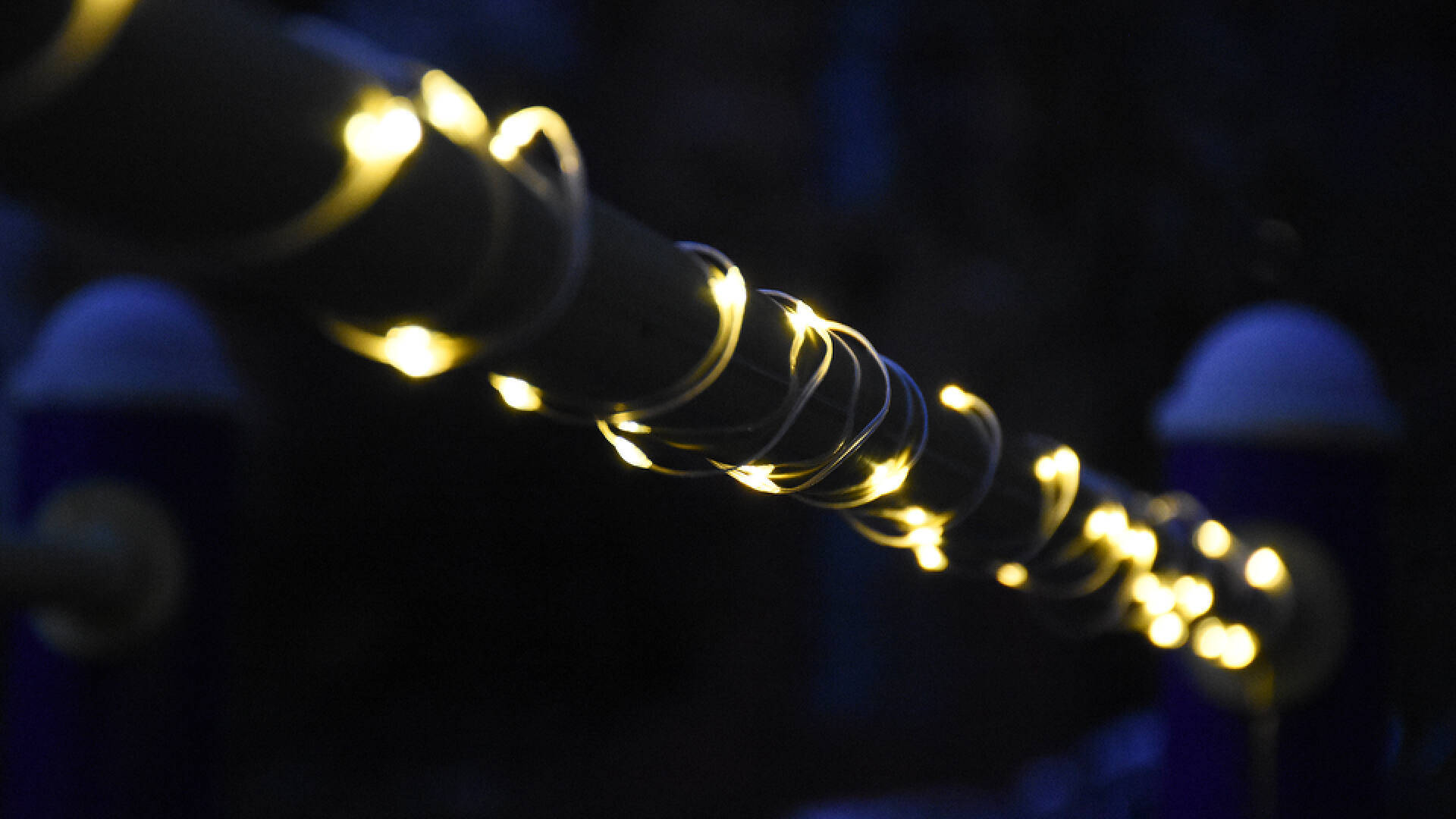 明氛围二合一露营怎能没有它？新葡京娱乐纳拓星河露营灯：照