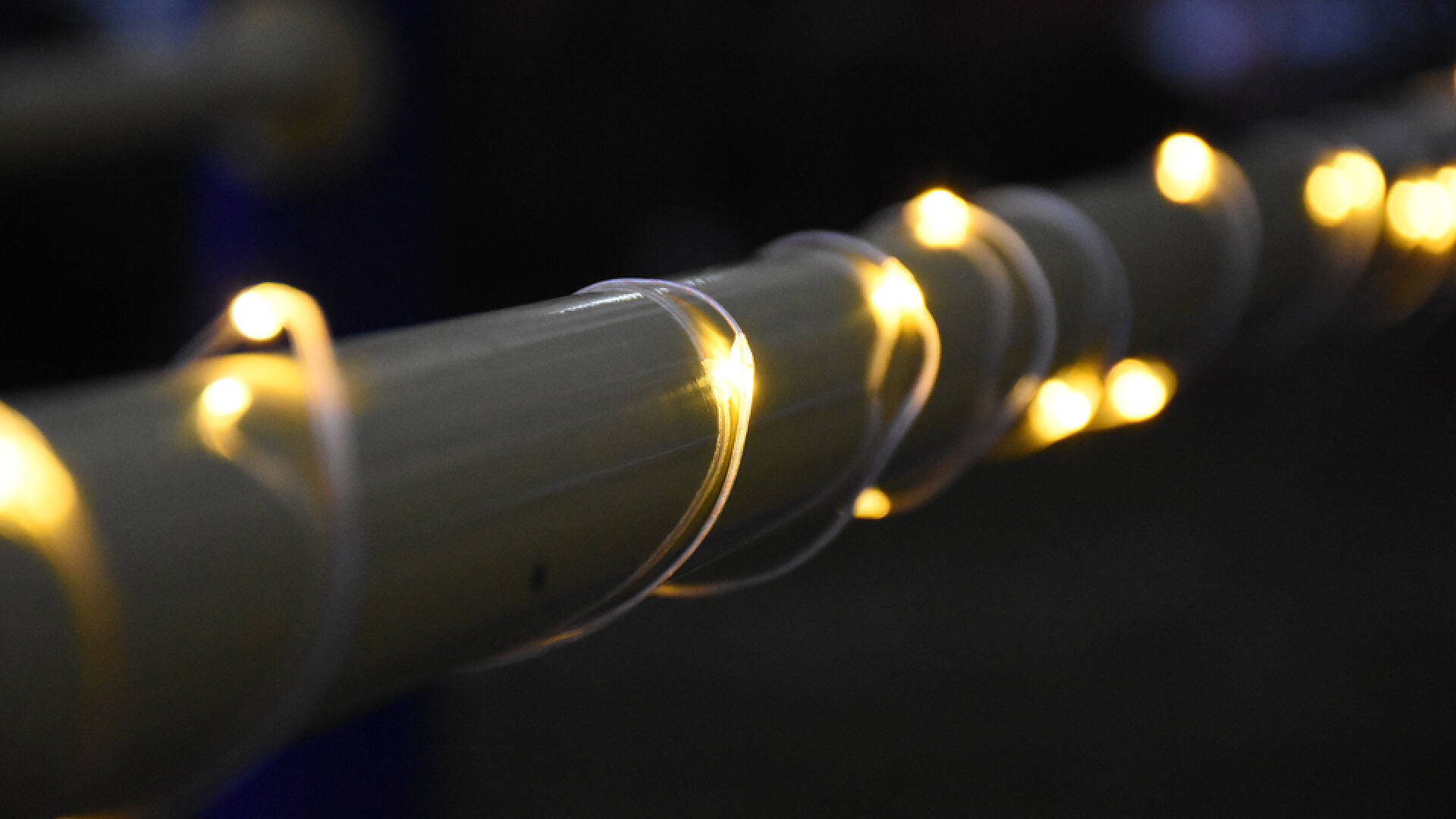 明氛围二合一露营怎能没有它?新葡京娱乐纳拓星河露营灯:照(图8) 明氛围二合一露营怎能没有它?新葡京娱乐纳拓星河露营灯:照(图8)