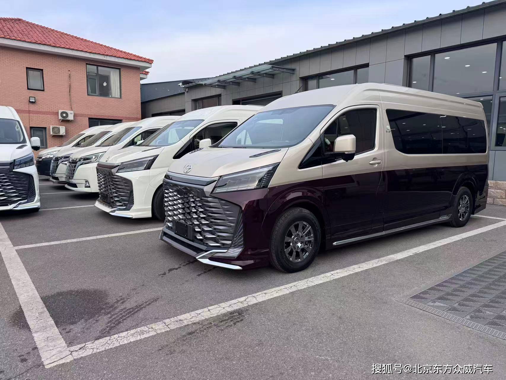 座铂金版航空座椅（42~85万现车）澳门新葡京网站北京丰田海狮专卖店 6(图6)